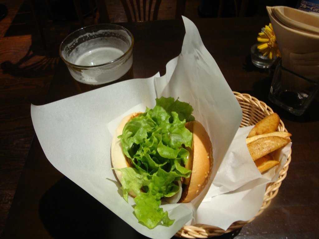 FRESHNESS BURGER Tomigaya